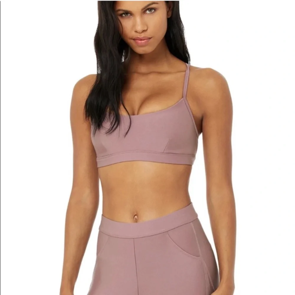 ALO Yoga Airlift Intrigue Bra Woodrose Pink